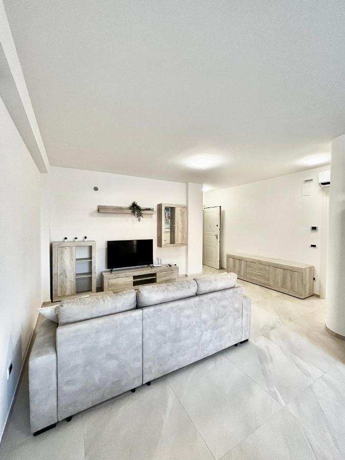 Sun Beach Apartment - New Сан-Бенедетто-дель-Тронто Экстерьер фото